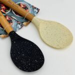 کفگیر  تخت گرد سیلیکونی دسته چوبی وایت پین